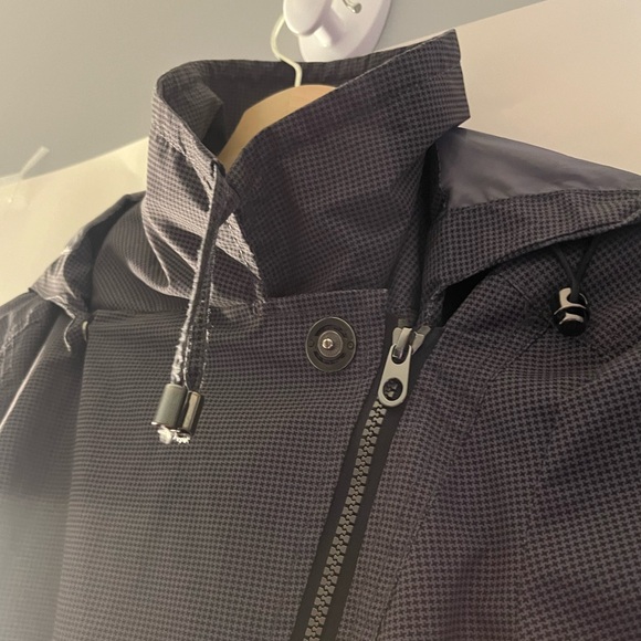 Gray stripes rain trench coat with belt tie - Picture 3 of 9